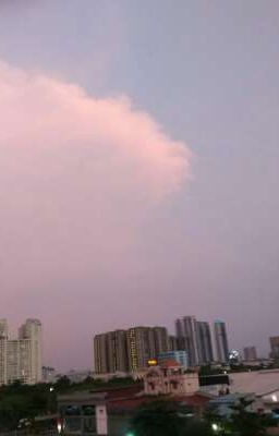 còn những đám mây màu hồng đằng sau những ngày tăm tối~