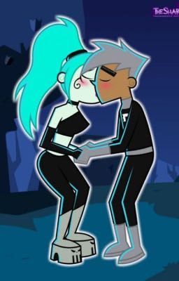 Danny Phantom and Ember Mclain